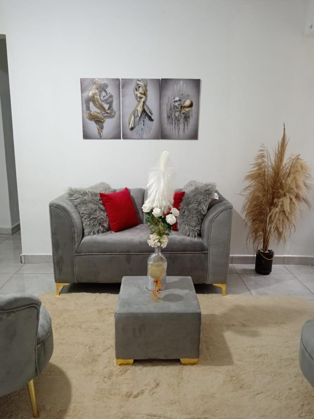 Apartamentos De 1 2 Y 3 Habitaciones Сантьяго-де-лос-Трейнта-Кабальєрос Екстер'єр фото