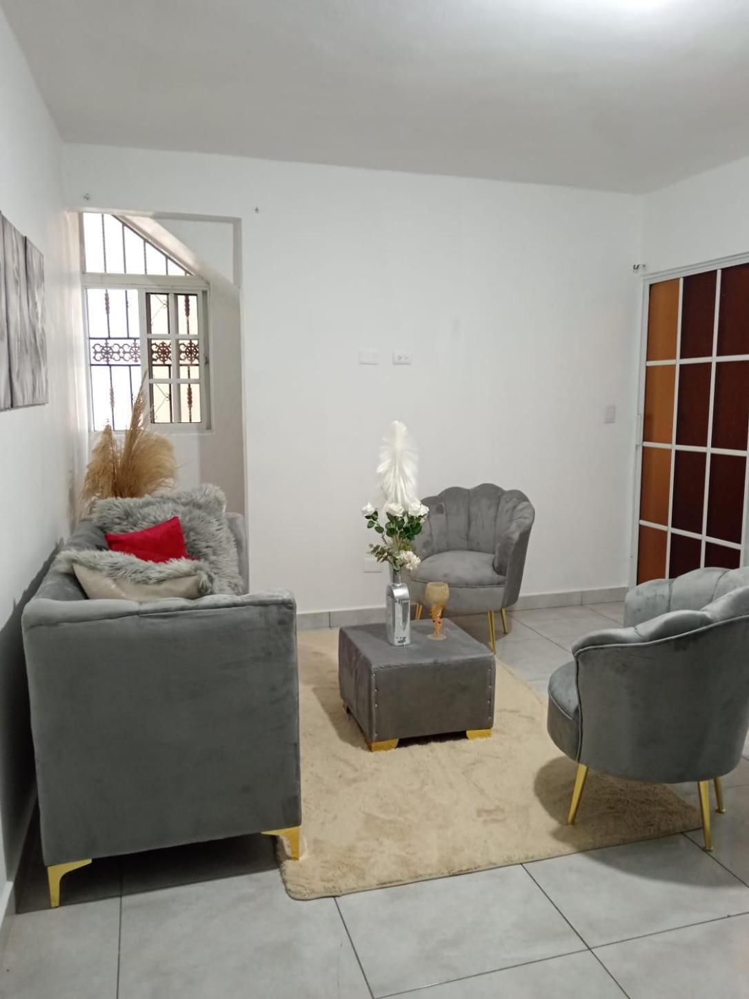 Apartamentos De 1 2 Y 3 Habitaciones Сантьяго-де-лос-Трейнта-Кабальєрос Екстер'єр фото