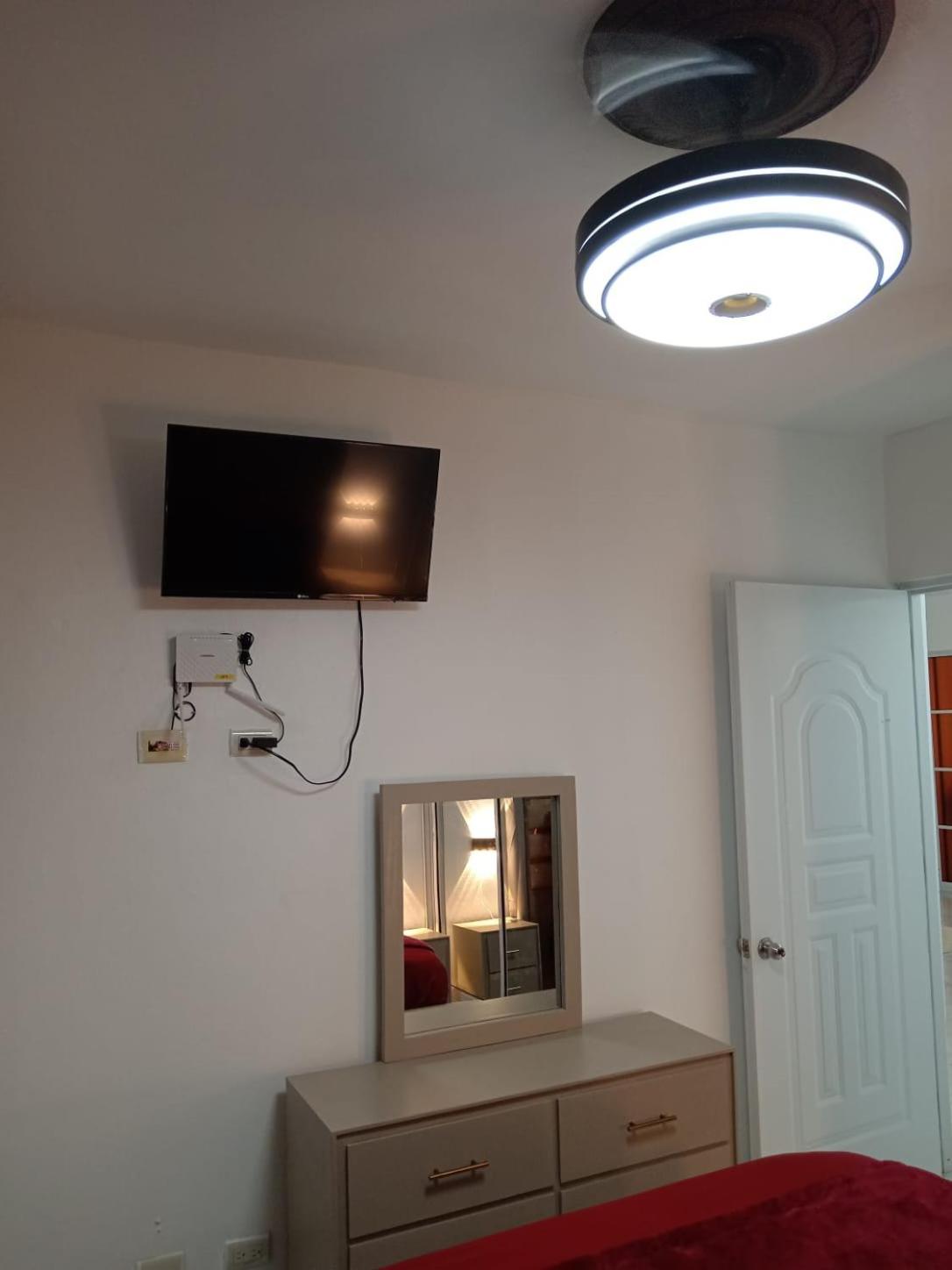Apartamentos De 1 2 Y 3 Habitaciones Сантьяго-де-лос-Трейнта-Кабальєрос Екстер'єр фото
