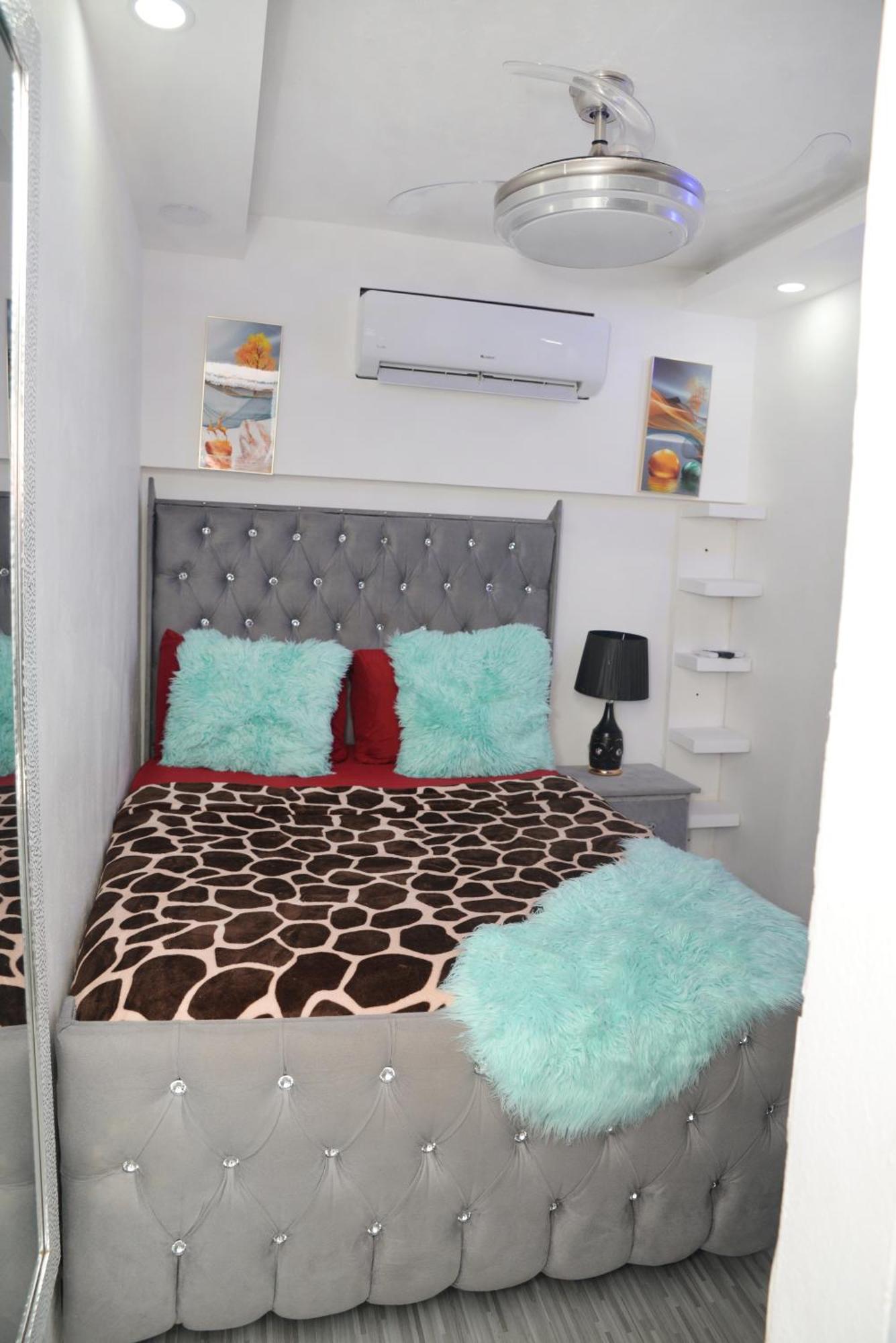 Apartamentos De 1 2 Y 3 Habitaciones Сантьяго-де-лос-Трейнта-Кабальєрос Екстер'єр фото